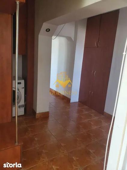 Apartament cu 3 camere, mobilat în Între Lacuri