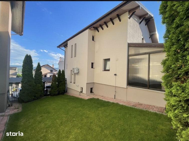 Casă cu 4 camere în Iris