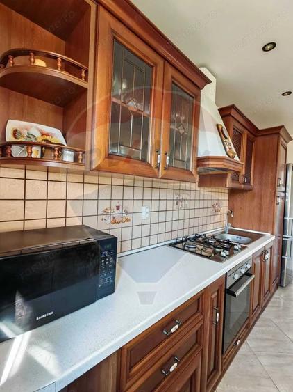 Casă cu 5 camere cu Teren 500 Mp în Hărman