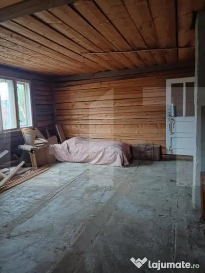 Casă cu 3 camere cu Teren 1856 Mp în Central