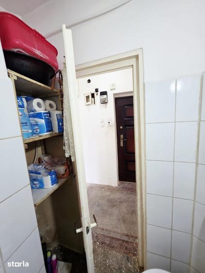 Garsonieră decomandată în Sud