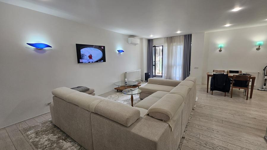 Apartament cu 4 camere decomandat, mobilat în Pipera