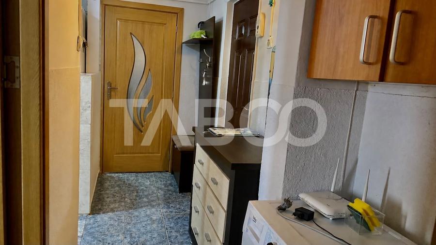 Apartament decomandat 2 camere 50 mpu si balcon 3 mp de inchiriat - 4