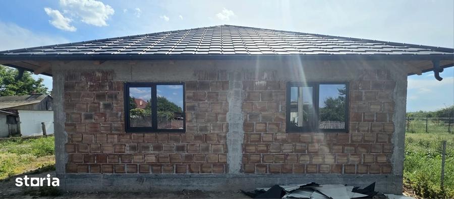 Casă cu 3 camere cu Teren 500 Mp în Central