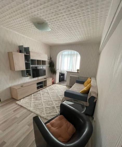 Apartament cu 2 camere semidecomandat, mobilat în Băneasa