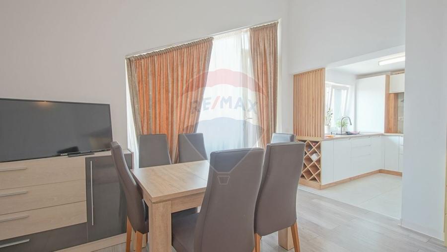 Penthouse cu 4 camere semidecomandat, mobilat în Bartolomeu