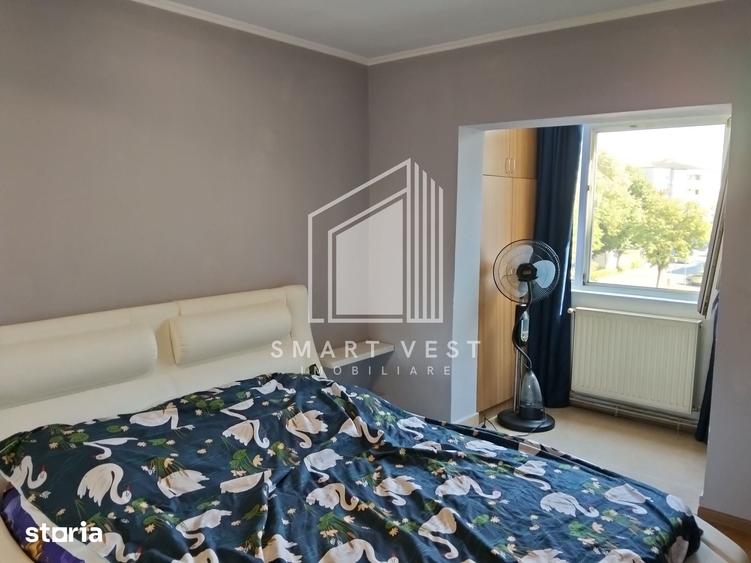 Apartament cu 3 camere semidecomandat în Micro 16