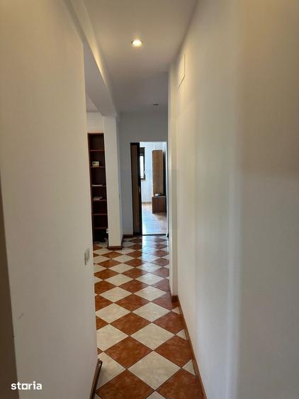 Apartament cu 4 camere decomandat, mobilat în Cotroceni