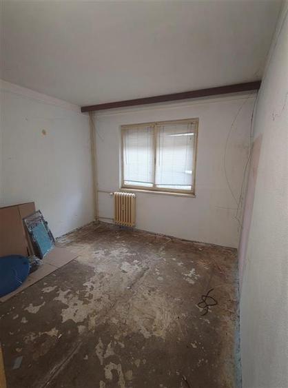 Apartament cu 2 camere decomandat în Mircea cel Bătrân