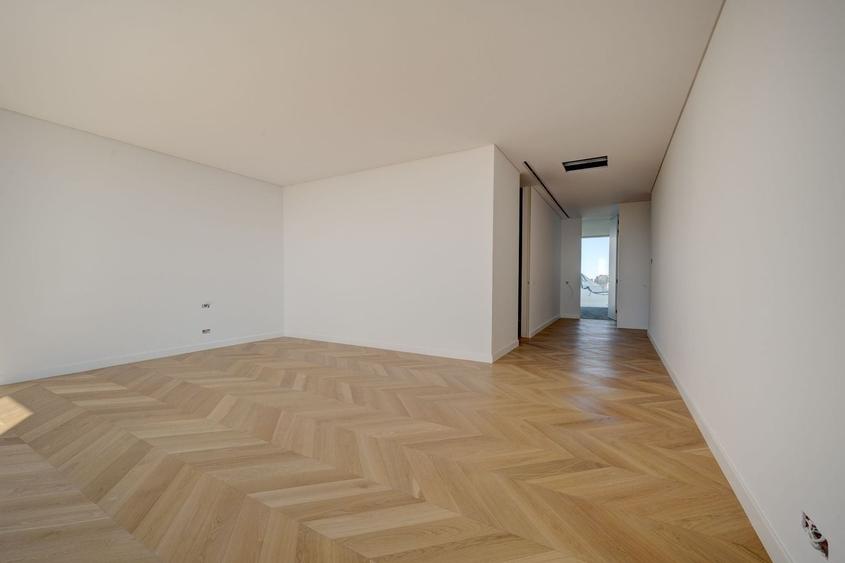 Apartament cu 9 camere în Floreasca