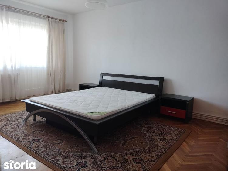Apartament cu 4 camere în Astra
