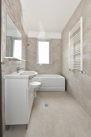 Apartament cu 3 camere decomandat în Voluntari