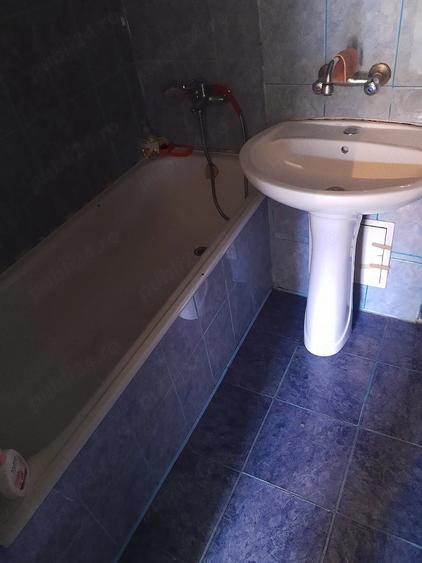 Apartament cu 2 camere decomandat în Petros