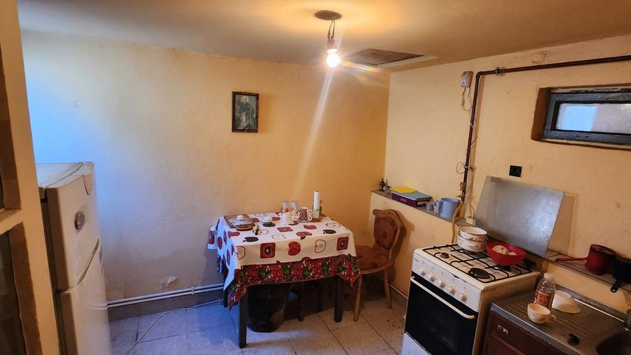 Casă individuală cu 3 camere cu Canalizare în CET