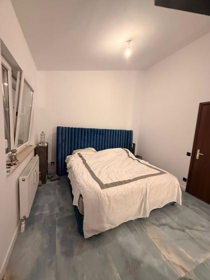 Apartament cu 4 camere decomandat, mobilat în Băneasa
