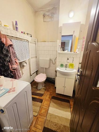 Apartament cu 3 camere semidecomandat, mobilat în Central
