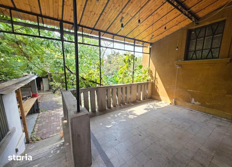 Casă cu Teren 1000 Mp în Fabric