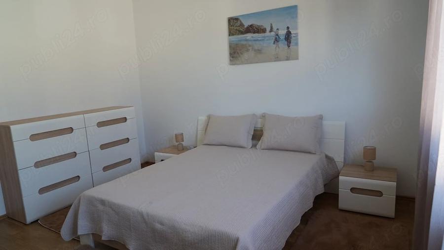 Casă cu 5 camere cu Teren 400 Mp în Băneasa