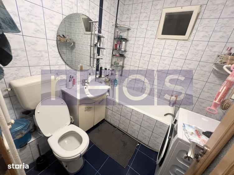 Apartament cu 4 camere semidecomandat în Crângași