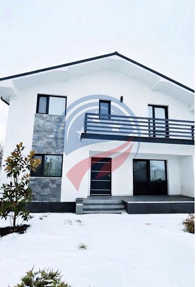 Casă individuală cu 4 camere cu Canalizare în Cârcea