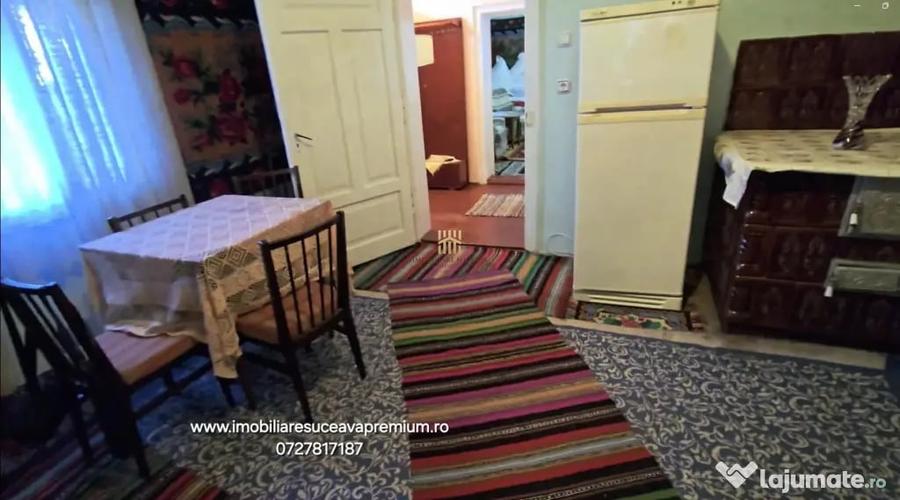 Casă cu 6 camere cu Teren 12500 Mp în Sasca Mică