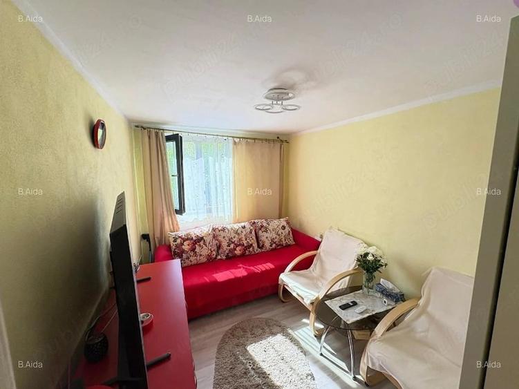 Vand apartament renovat 2 camere - 1