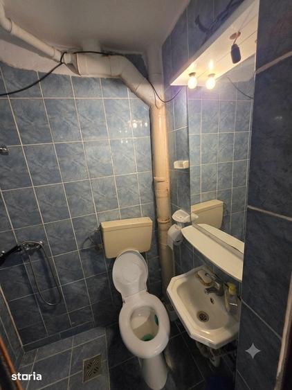 Apartament cu 3 camere în Petrișor