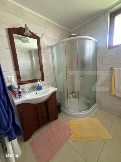Casă cu 5 camere cu Teren 1000 Mp în Cetate