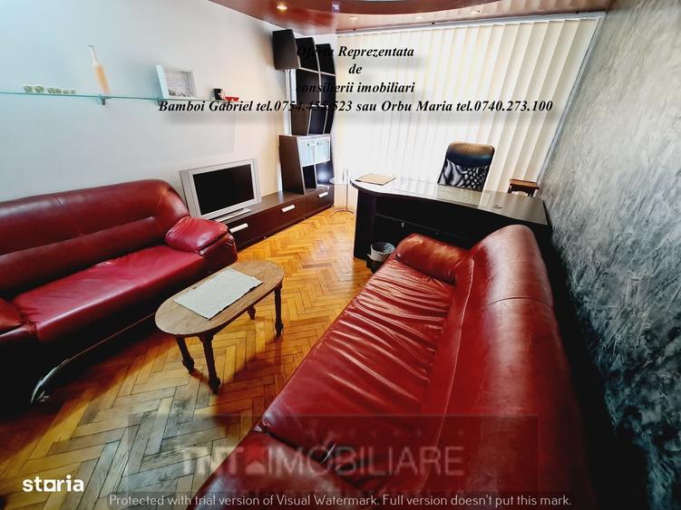 Apartament cu 3 camere decomandat în Central