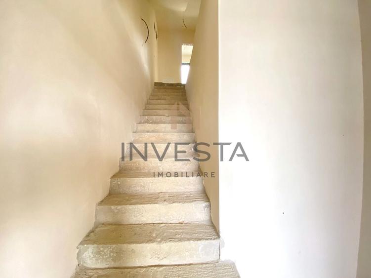 Duplex cu 4 camere cu Canalizare în Europa