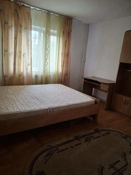 Apartament cu 2 camere decomandat în Nicolina