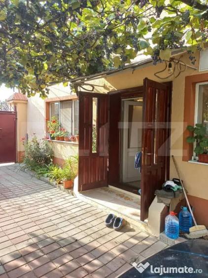 Casă cu 3 camere cu Teren 1270 Mp în Central