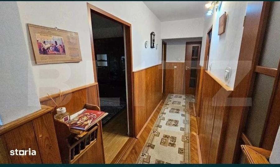 Apartament cu 3 camere decomandat în Pandurilor