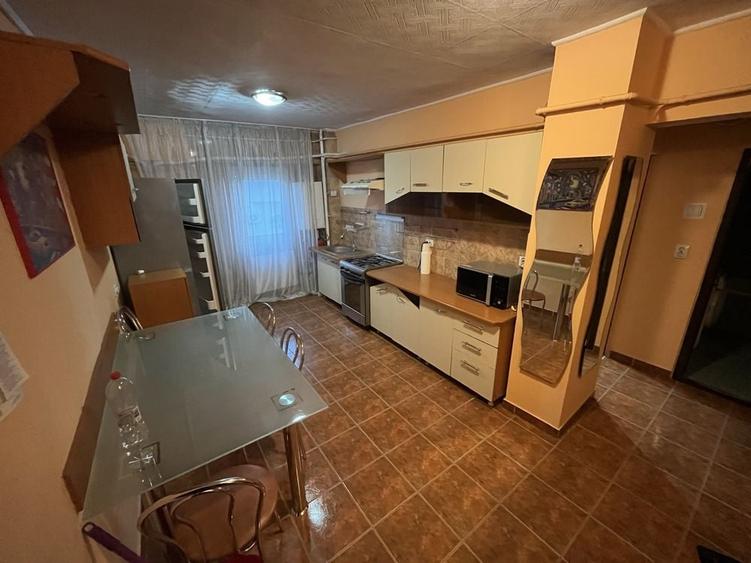 Apartament cu 2 camere decomandat în Canta