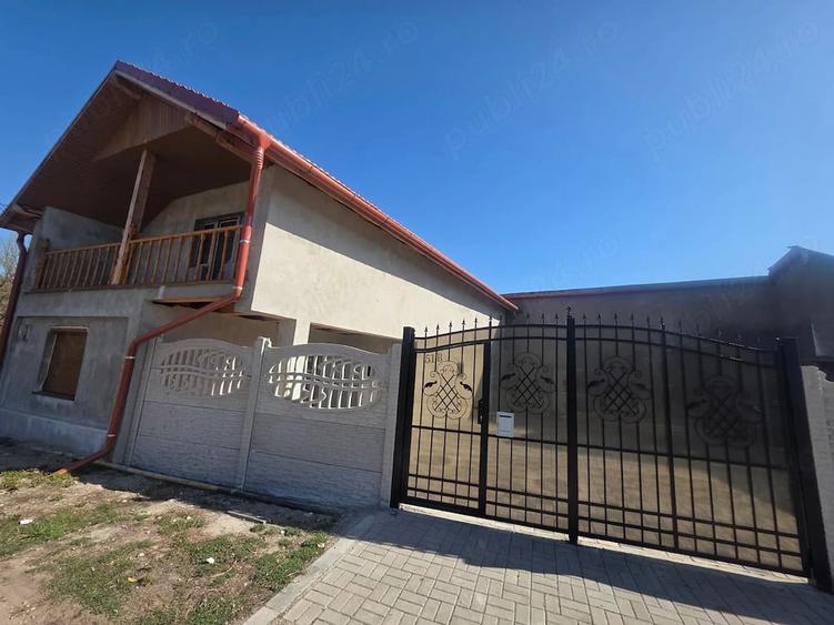Casă cu Teren 320 Mp în Central