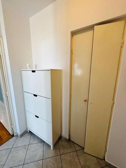 Apartament cu 2 camere semidecomandat, mobilat în P-ța Unirii