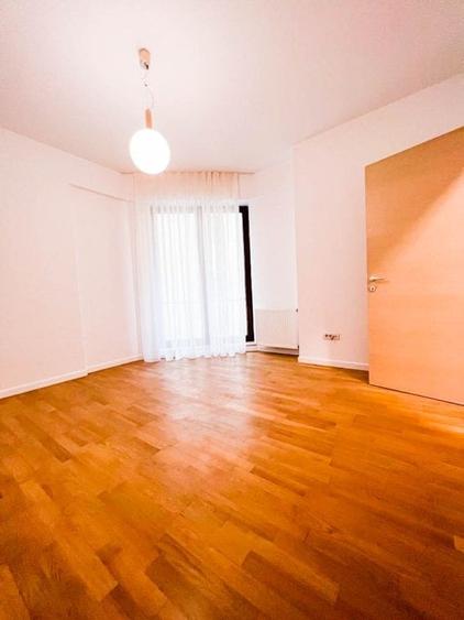 Apartament cu 4 camere decomandat, mobilat în Herăstrău