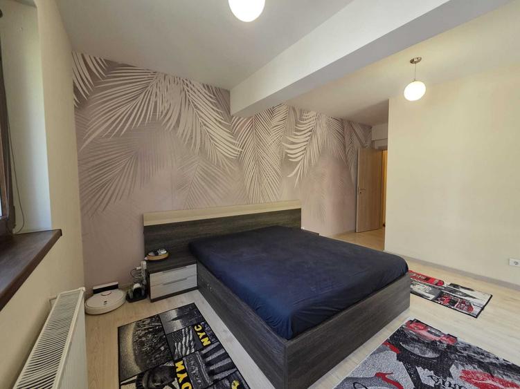 Apartament cu 4 camere decomandat în Central