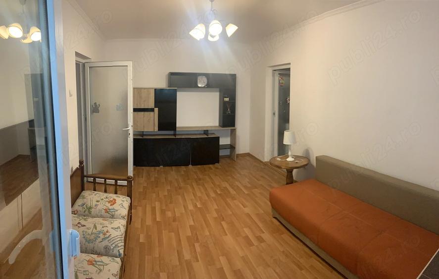Apartament cu 2 camere semidecomandat în Calea București