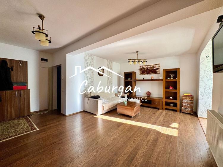 Apartament cu 3 camere semidecomandat, mobilat în Turnișor