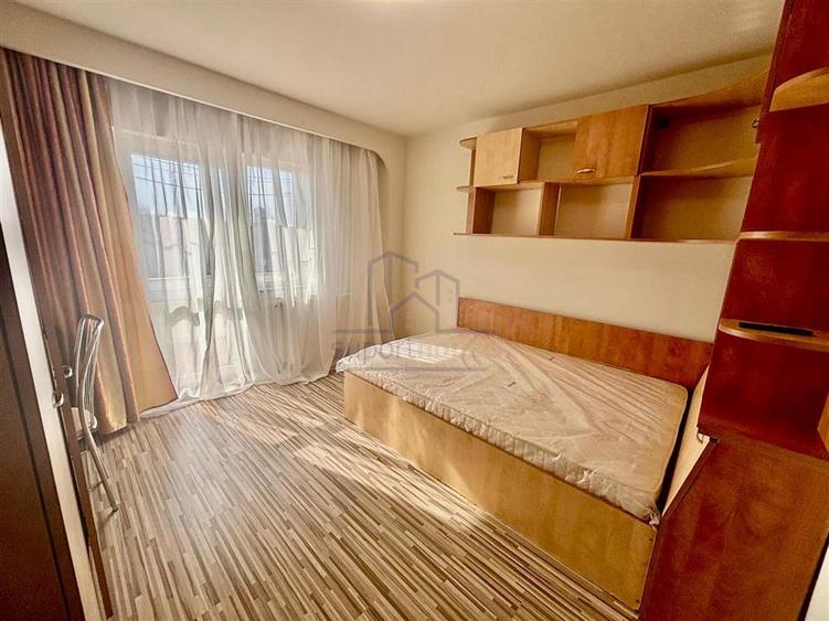 Apartament cu 4 camere decomandat, mobilat în Cantacuzino