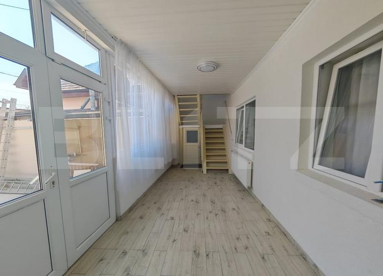 Casă individuală cu 5 camere cu Canalizare în Central