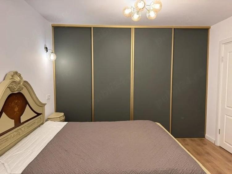 Apartament cu 3 camere semidecomandat în Tineretului