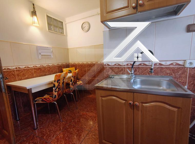 Apartament cu 3 camere decomandat, mobilat în Brestei