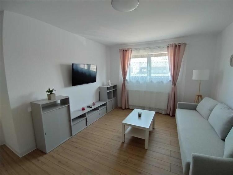 Apartament cu 2 camere decomandat, mobilat în Exterior Sud