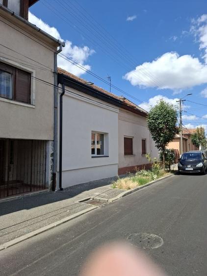 Apartament cu 2 camere decomandat în Exterior Vest