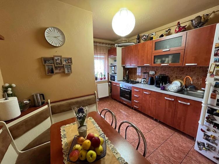 Apartament cu 3 camere decomandat în Ultracentral