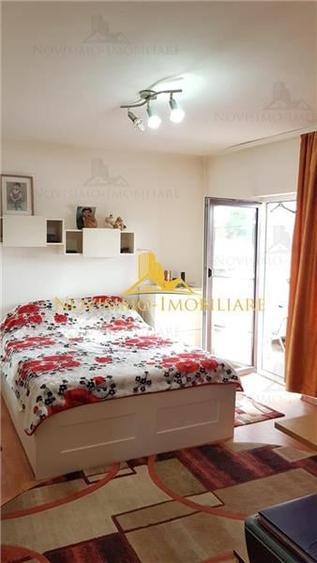 Casă individuală cu 6 camere cu Teren 70 Mp în Central