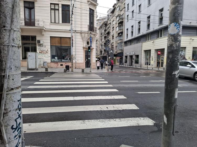 Spațiu comercial, de 60 mp, în Universitate