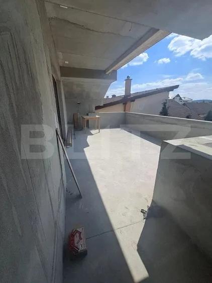 Apartament cu 5 camere decomandat în Central